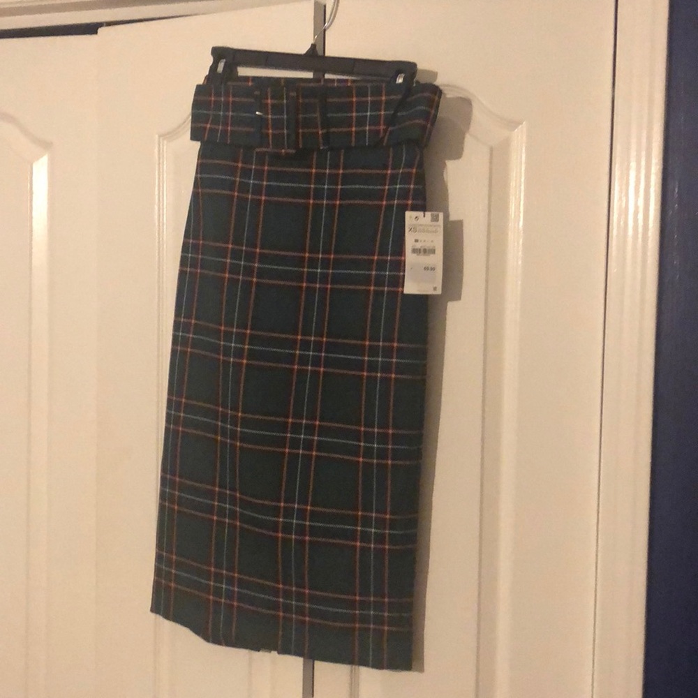 Zara Pencil Skirt “Tags still on”